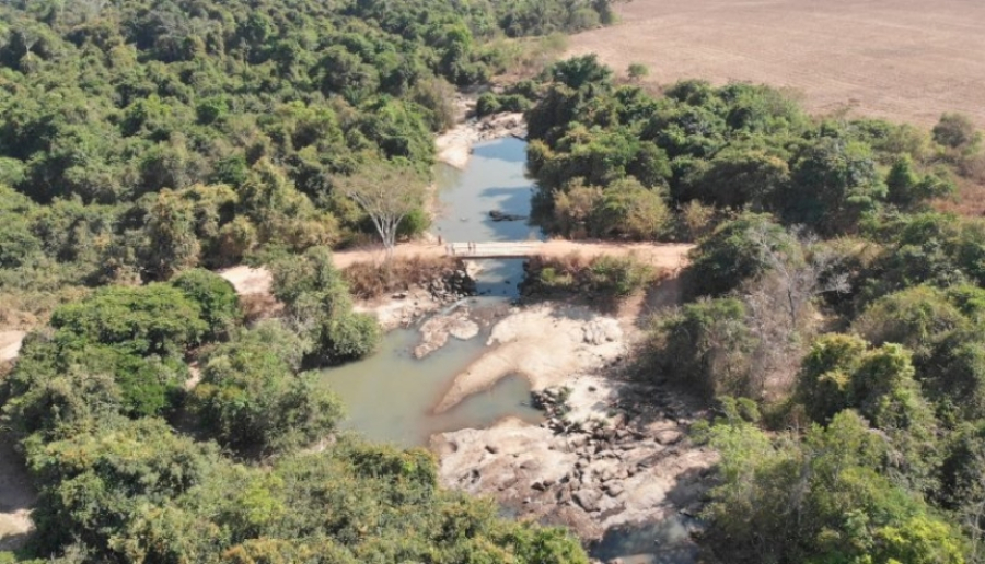 Prefeito Pascoal determina construção de ponte de concreto no interior