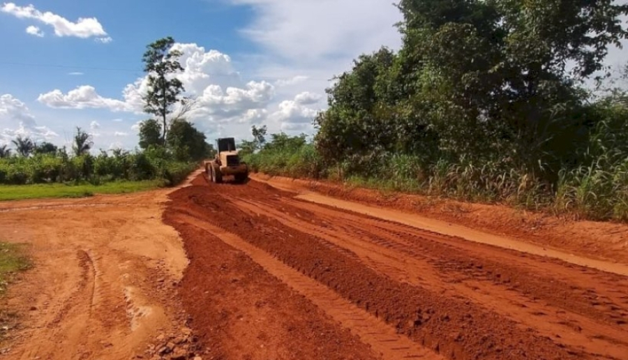 Estrada de acesso a Mineradora em Peixoto é revitalizada