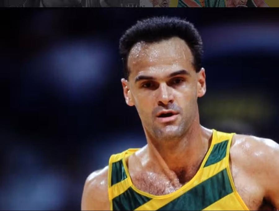 Morre Oscar Schmidt, ídolo do basquete brasileiro aos 68 anos
