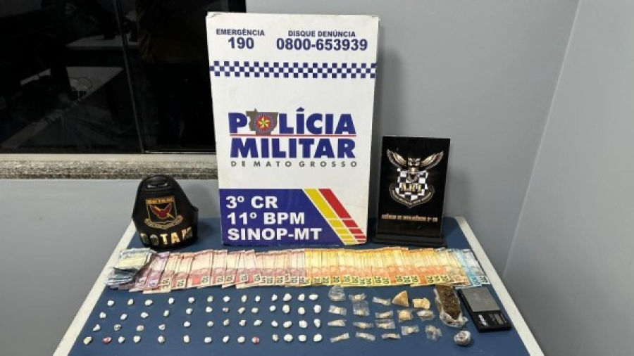 Policiais militares do Batalhão de Rondas Ostensivas Tático Móvel (Rotam) prenderam um homem, de 24 anos, por tráfico ilícito de drogas, na noite deste domingo (3.5), em Sinop. Na ação, a equipe policial apreendeu 73 porções de drogas, sendo 71 p
